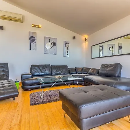 Luxury Penthouse Kate