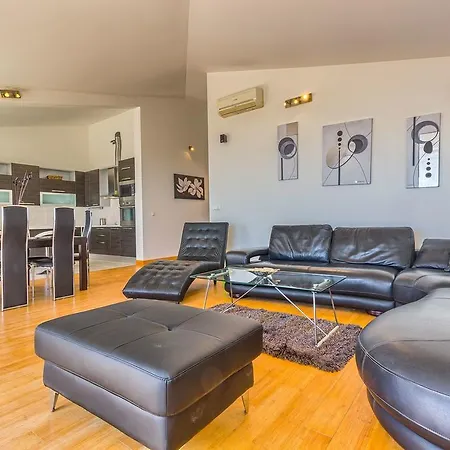 Luxury Penthouse Kate Apartment *