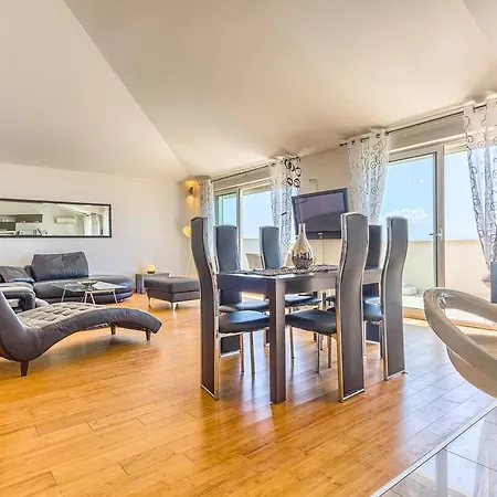 Luxury Penthouse Kate Apartment *